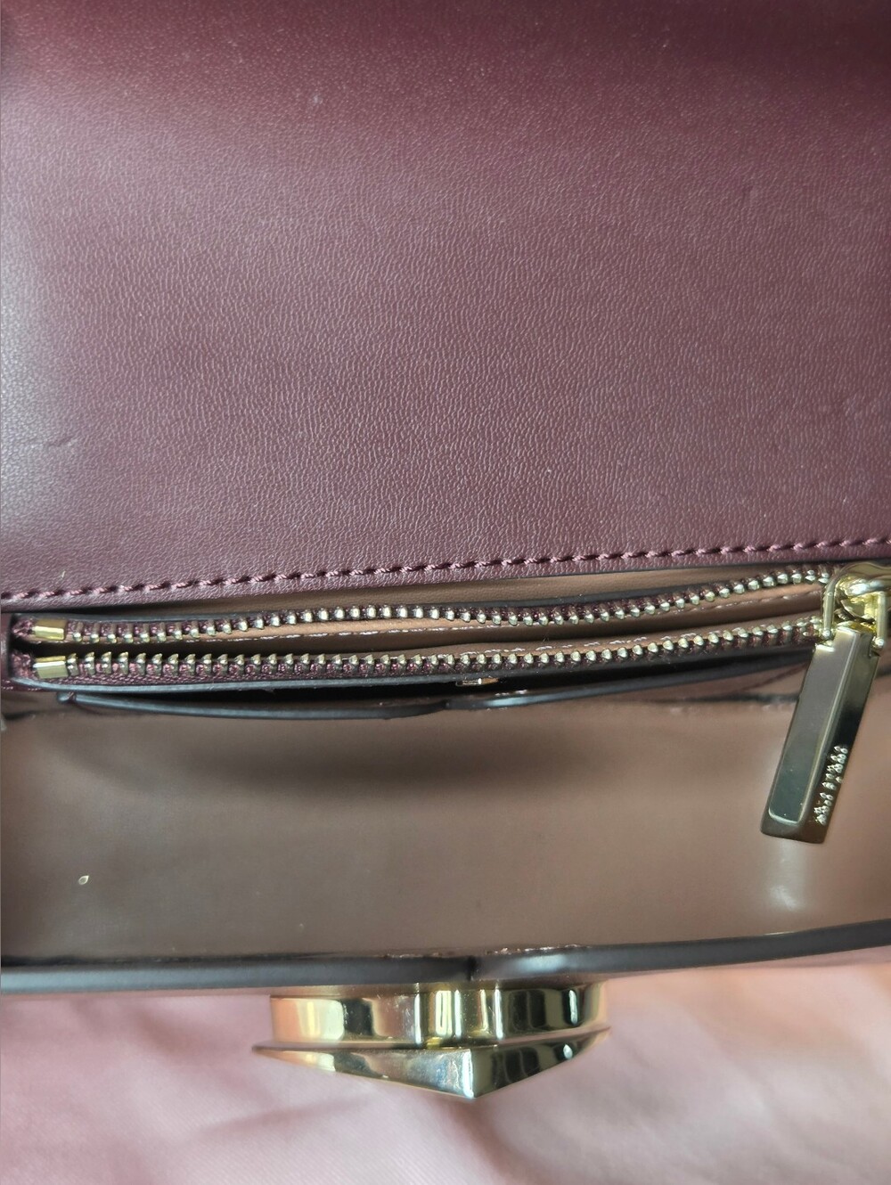 Kate Spade Nicola Metallic Leopard Twistlock Small Convertible Chain Bag - Picture 13 of 15